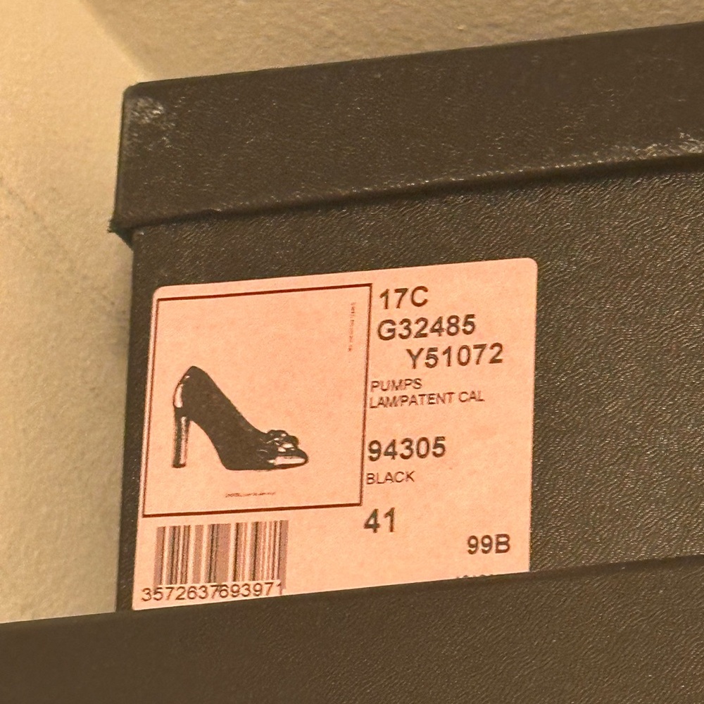 Chanel - Picture 4 of 4